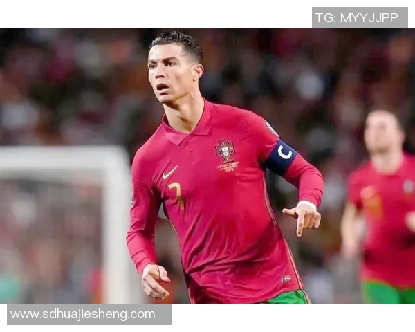 加纳足球传奇老将回顾其辉煌生涯与代表性时刻